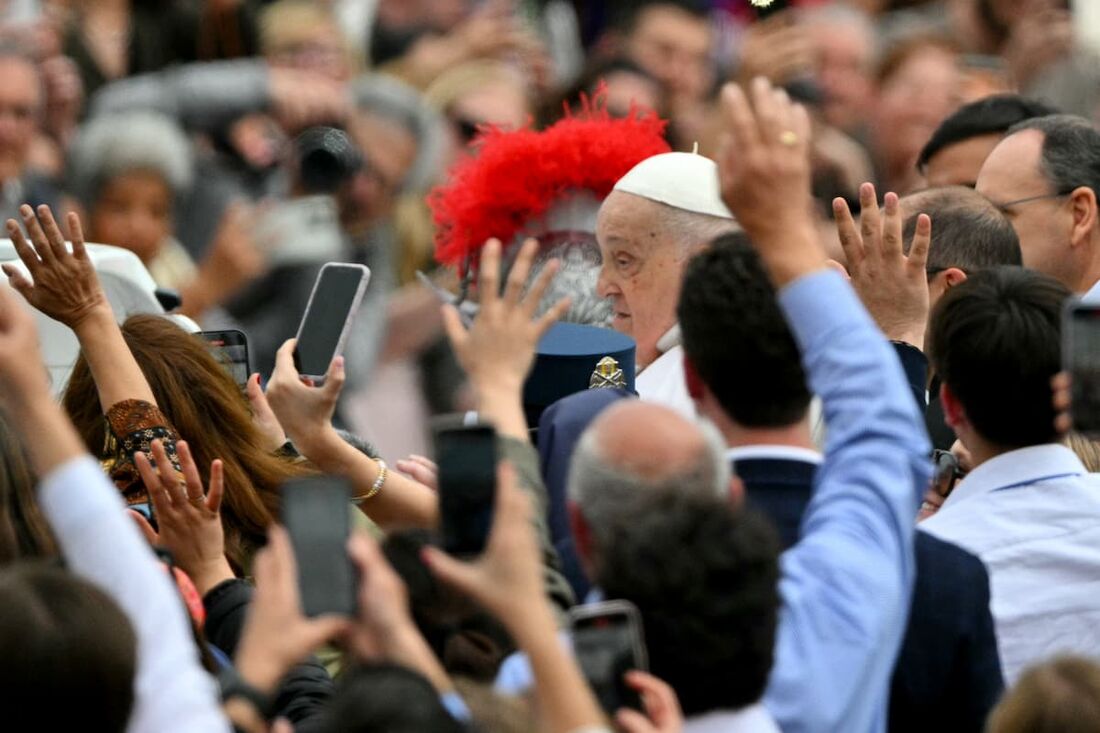 Papa Francisco falou com fiéis neste Domingo de Páscoa