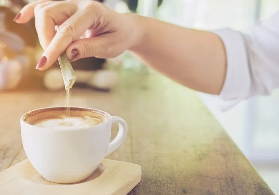 Os participantes que tinham níveis mais elevados de adoçante no sangue corriam mais riscos de ter derrames e ataques cardíacos 