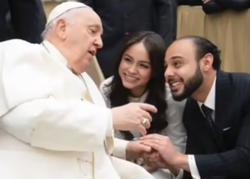 Papa Francisco dá conselho a recém-casados 