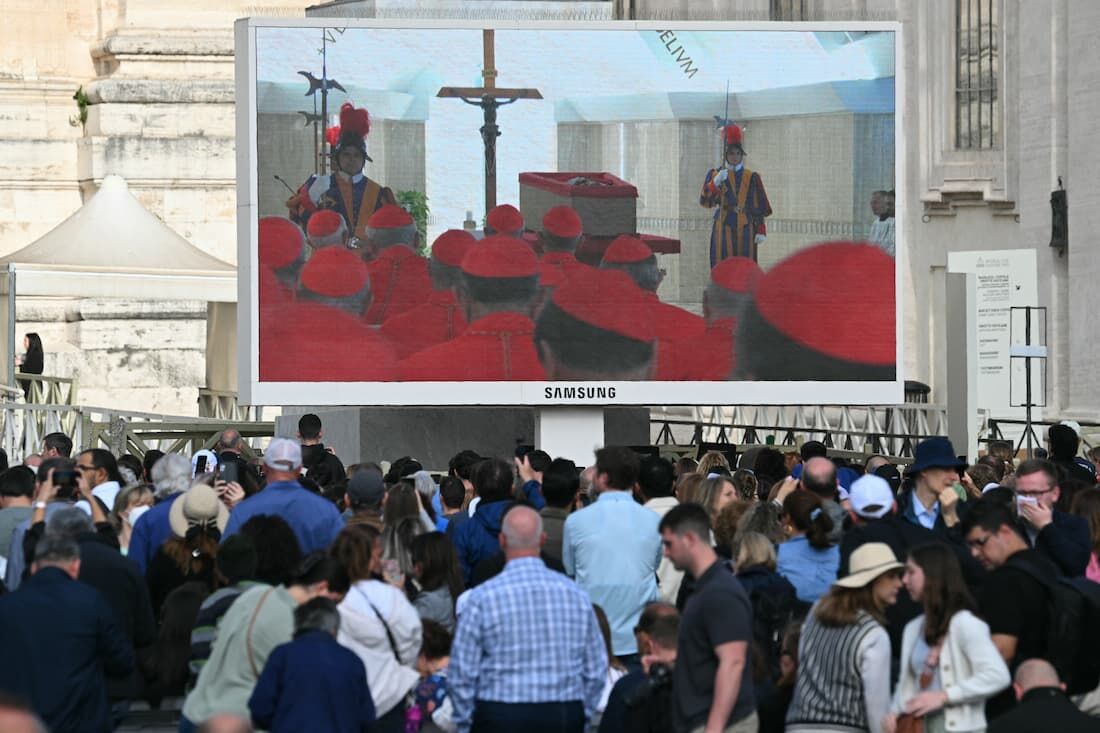 Saiba como será a visitação ao corpo do Papa Francisco, que começa nesta quarta-feira (23)