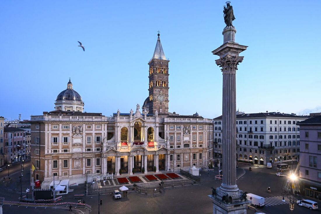 Imponente igreja do século V está localizada no coração de Roma