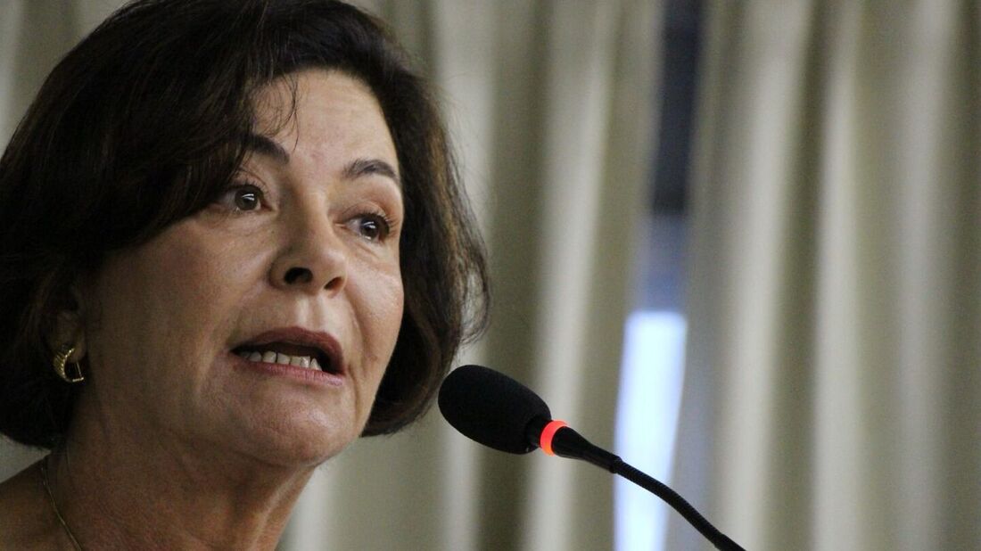 Ana Arraes, ex-deputada federal, ex-ministra do TCU. Filha de Miguel Arraes. Mãe de Eduardo Campos. Avó de João Campos