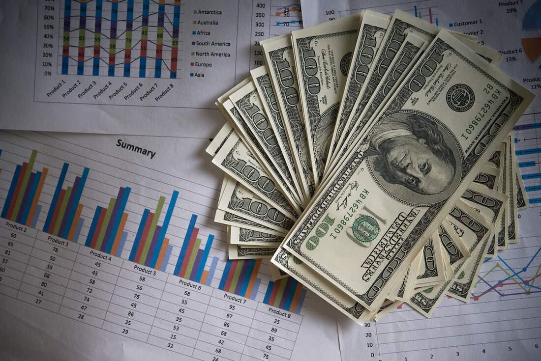 Taxas de Juros rondam ajustes e dólar traz viés de alta