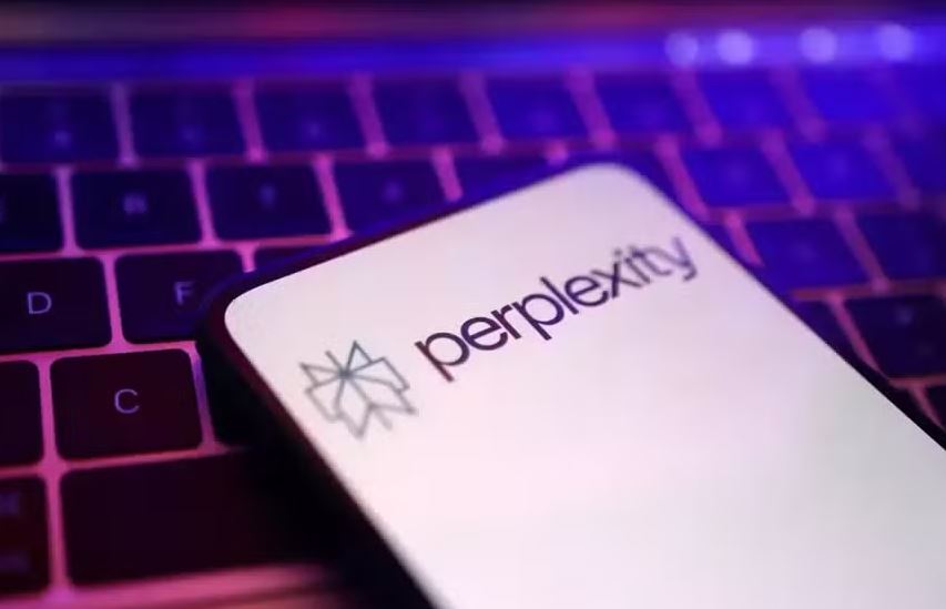 Startup alega que fabricantes e operadoras enfrentam barreiras contratuais para oferecer IA