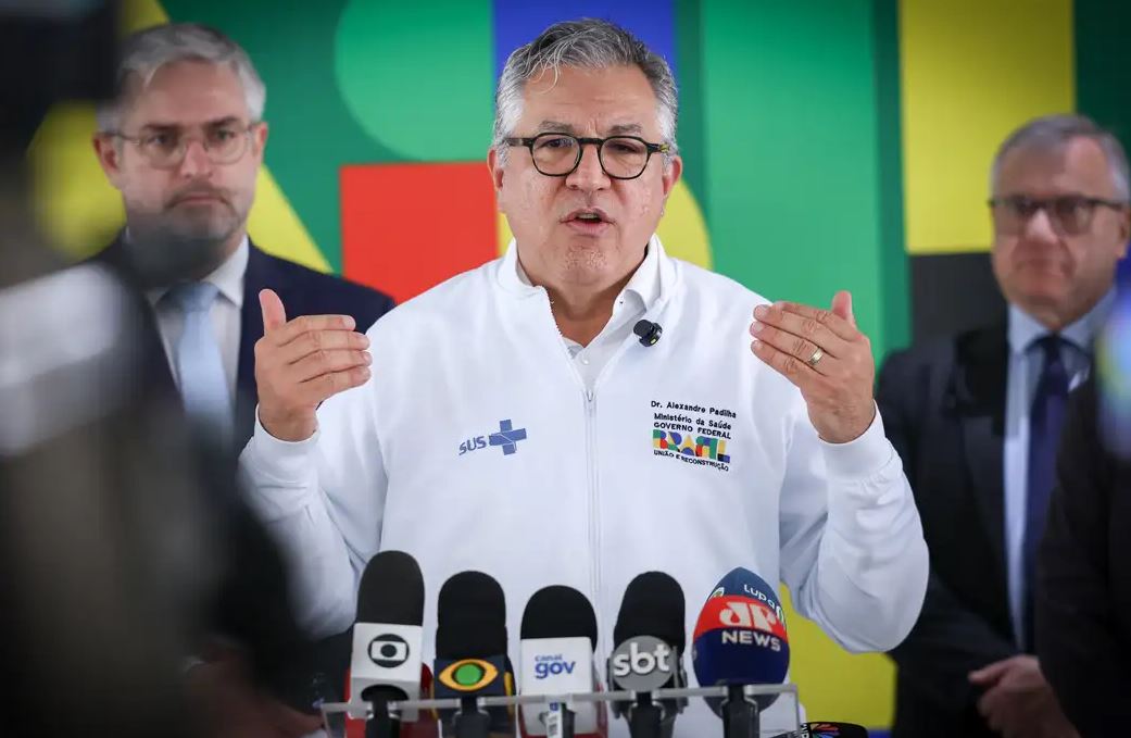 Ministro da Saúde, Alexandre Padilha, disse que serviços privados têm uma capacidade ociosa que pode ser compartilhada