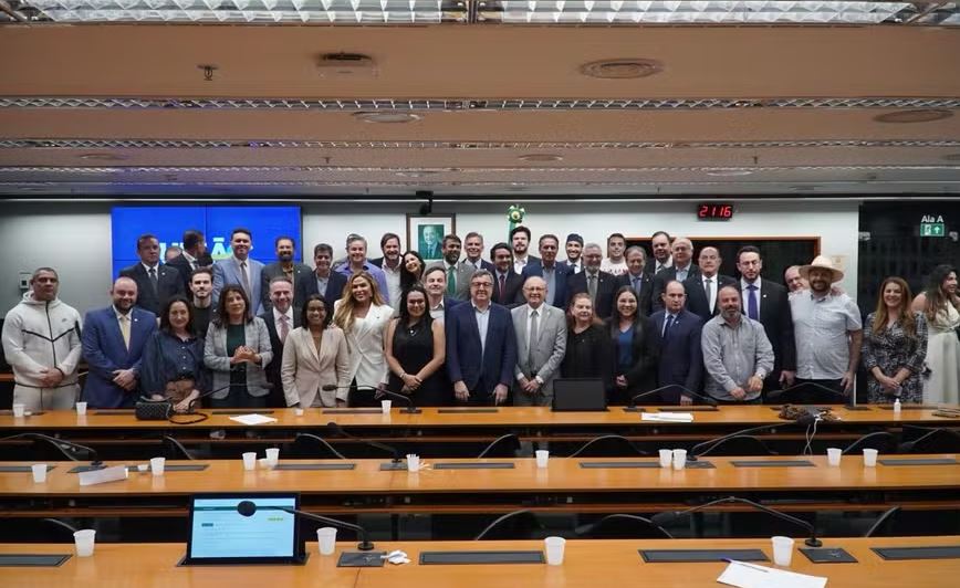 Bancada e dirigentes do União decidem pela superfederação