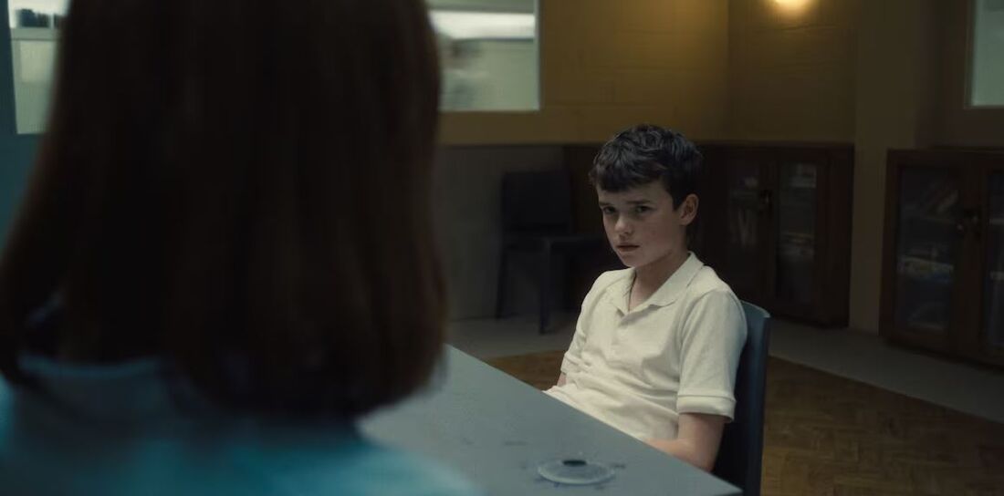 Adolescência: Minissérie britânica da Netflix acompanha uma família impactada pela prisão do filho de 13 anos, acusado de assassinar de uma colega