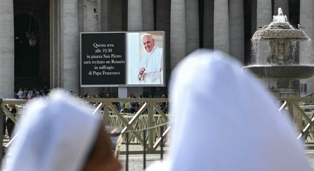 Primeira oração pública pelo Papa Francisco após sua morte ocorrerá na Praça de São Pedro
