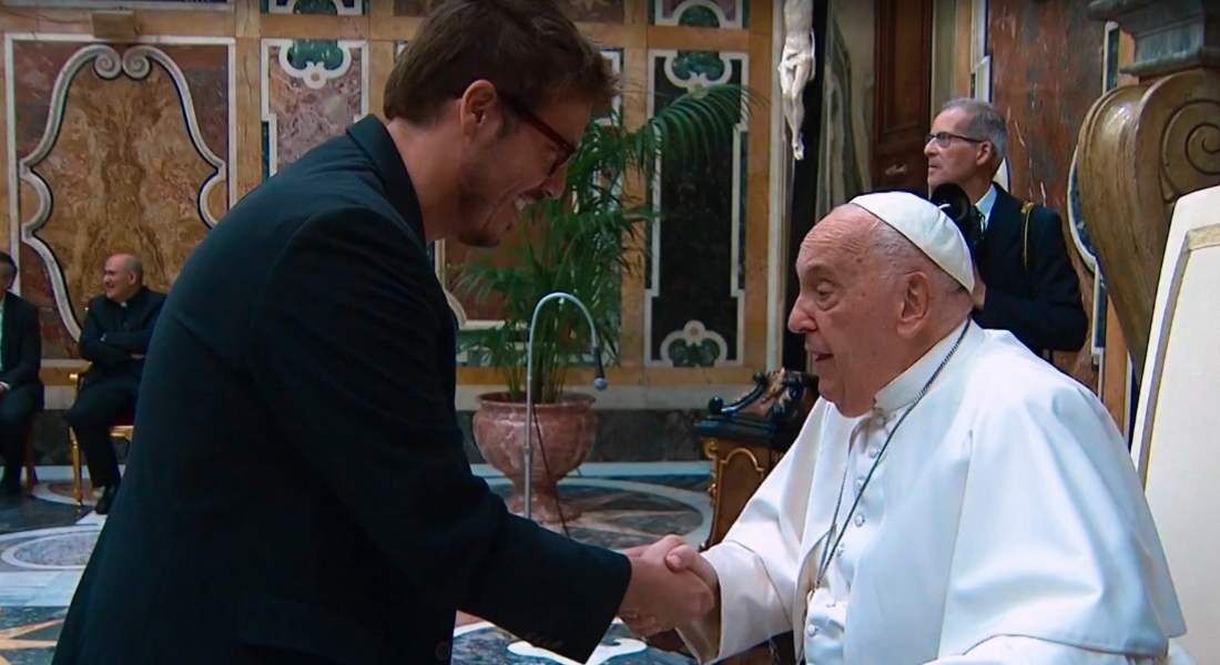 Fábio Porchat conheceu o Papa Francisco em encontro com humoristas 