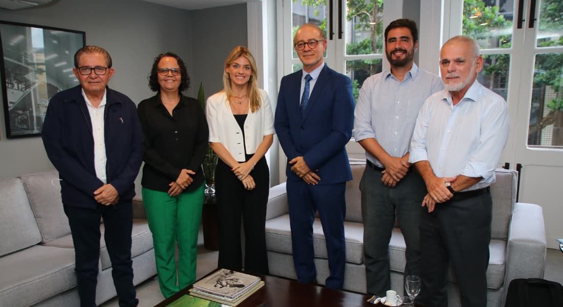 Desembargador Élio Braz visitou a Folha de Pernambuco para divulgar a campanha "Declare Proteção à Infância"