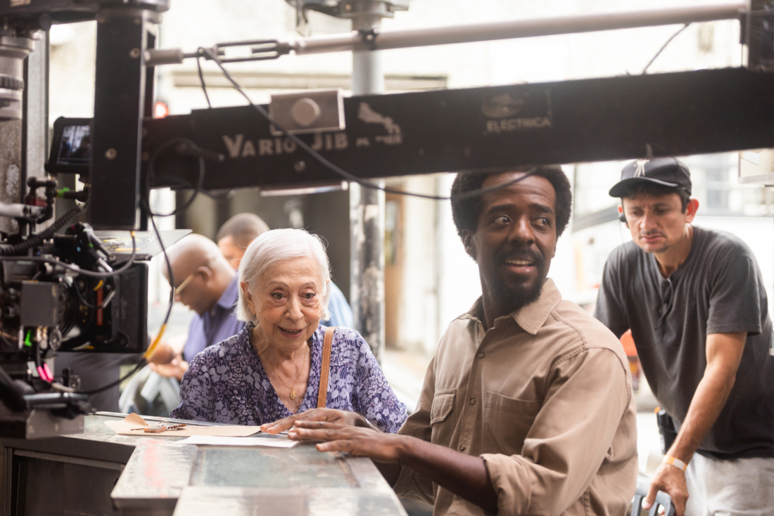 Alan Rocha e Fernanda Montenegro no set de gravações de Vitória