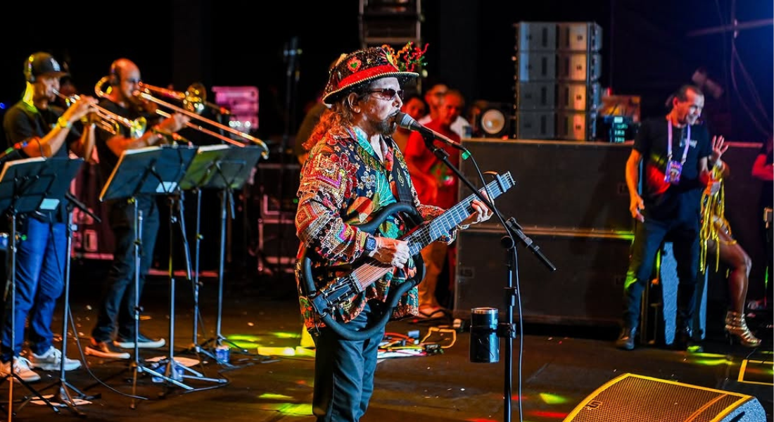 Geraldo Azevedo faz show neste sábado (26) no Teatro Guararapes