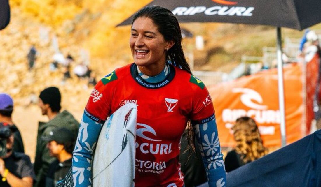 Surfista Luana Silva