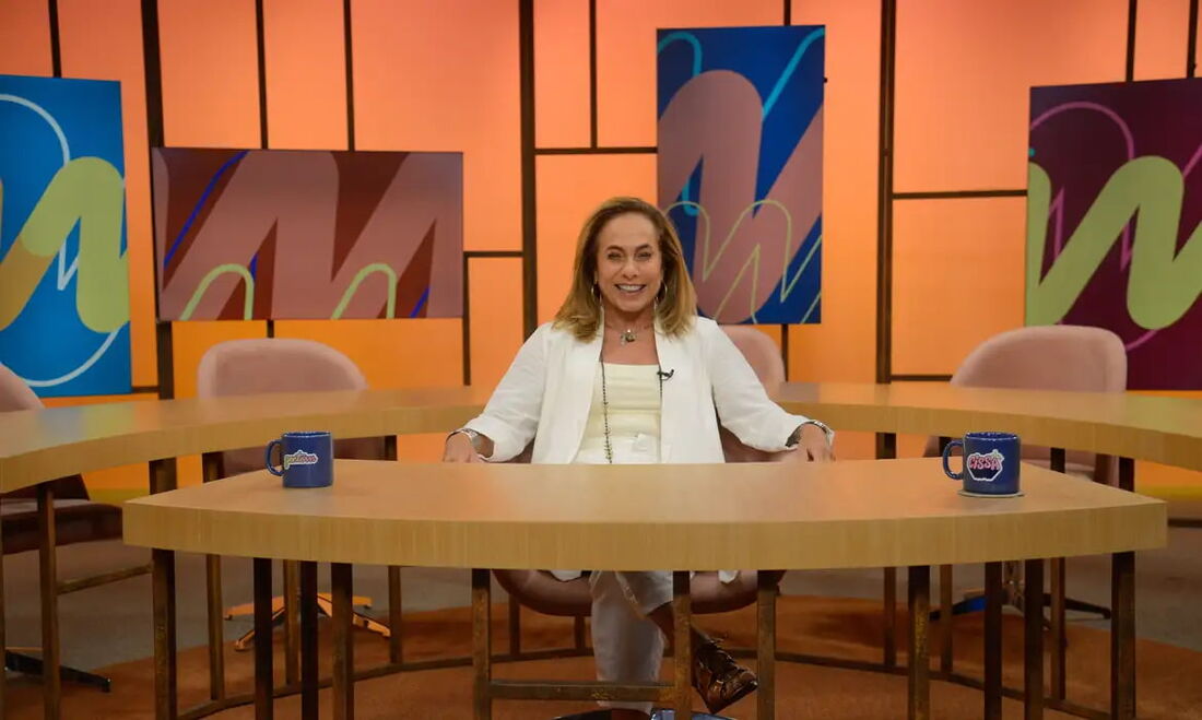 A apresentadora Cissa Guimarães começa nesta segunda-feira (7) a nova temporada do programa de entrevistas e debates