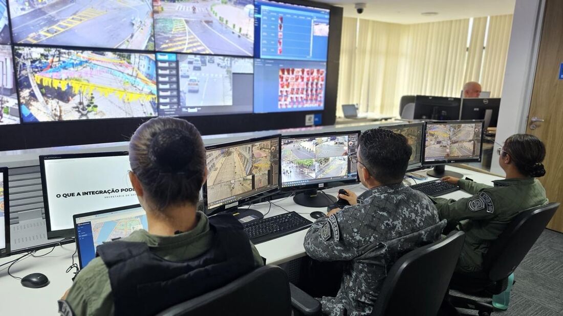 Mulher foi flagrada por câmeras de reconhecimento facial