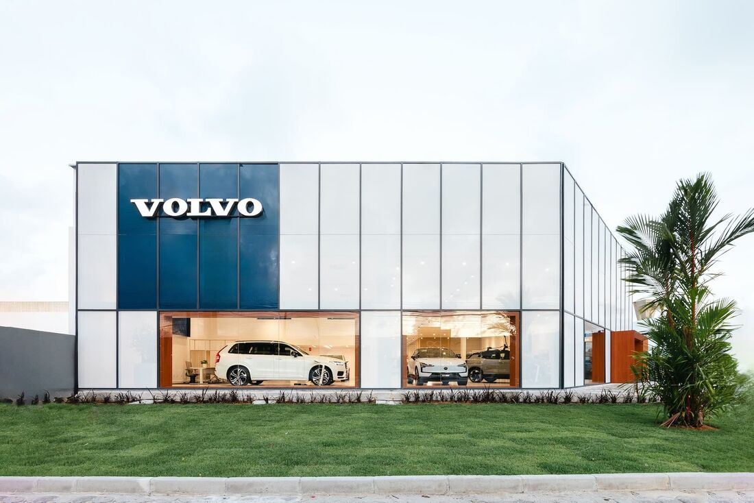 Fachada novo showroom