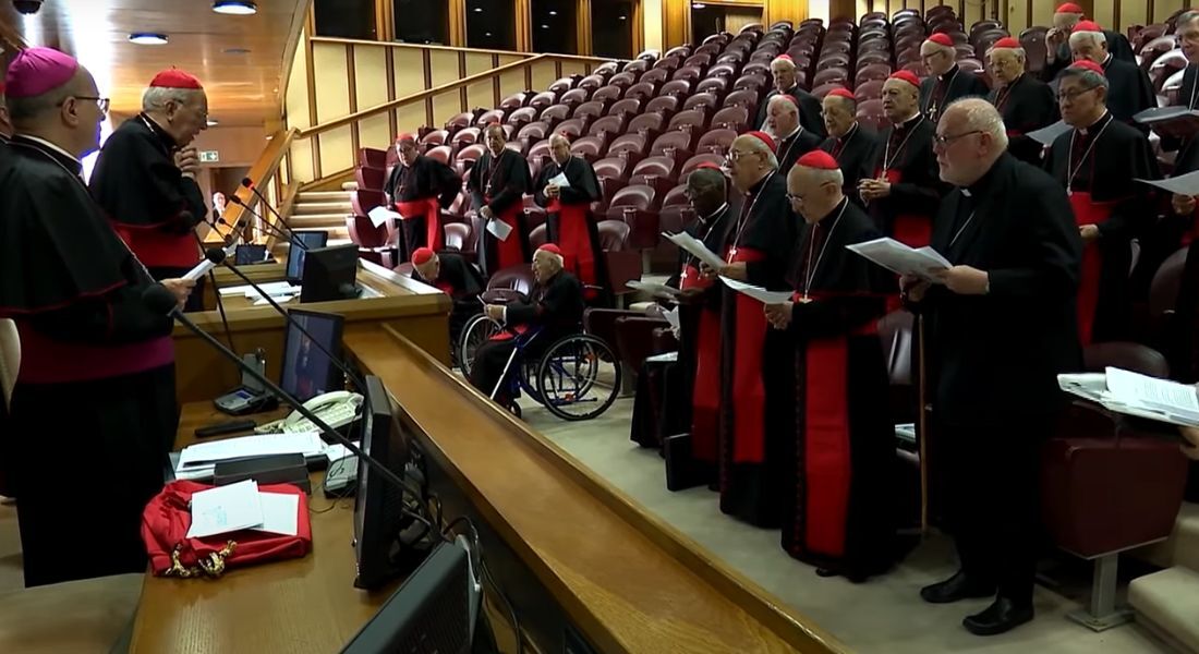 Reunião de cardeais em Roma