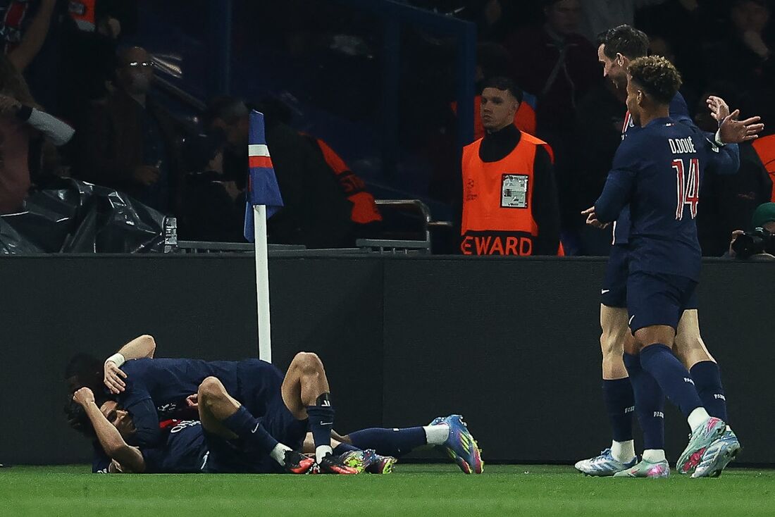 PSG venceu Aston Villa na Liga 