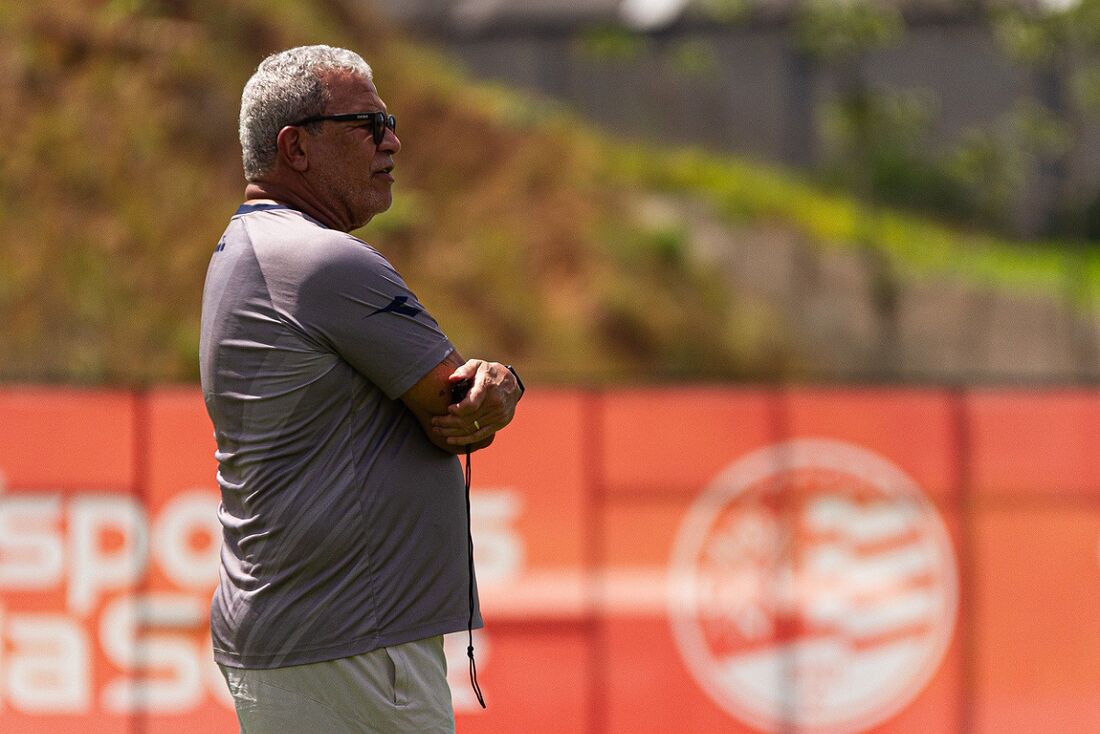 Hélio dos Anjos, técnico do Náutico