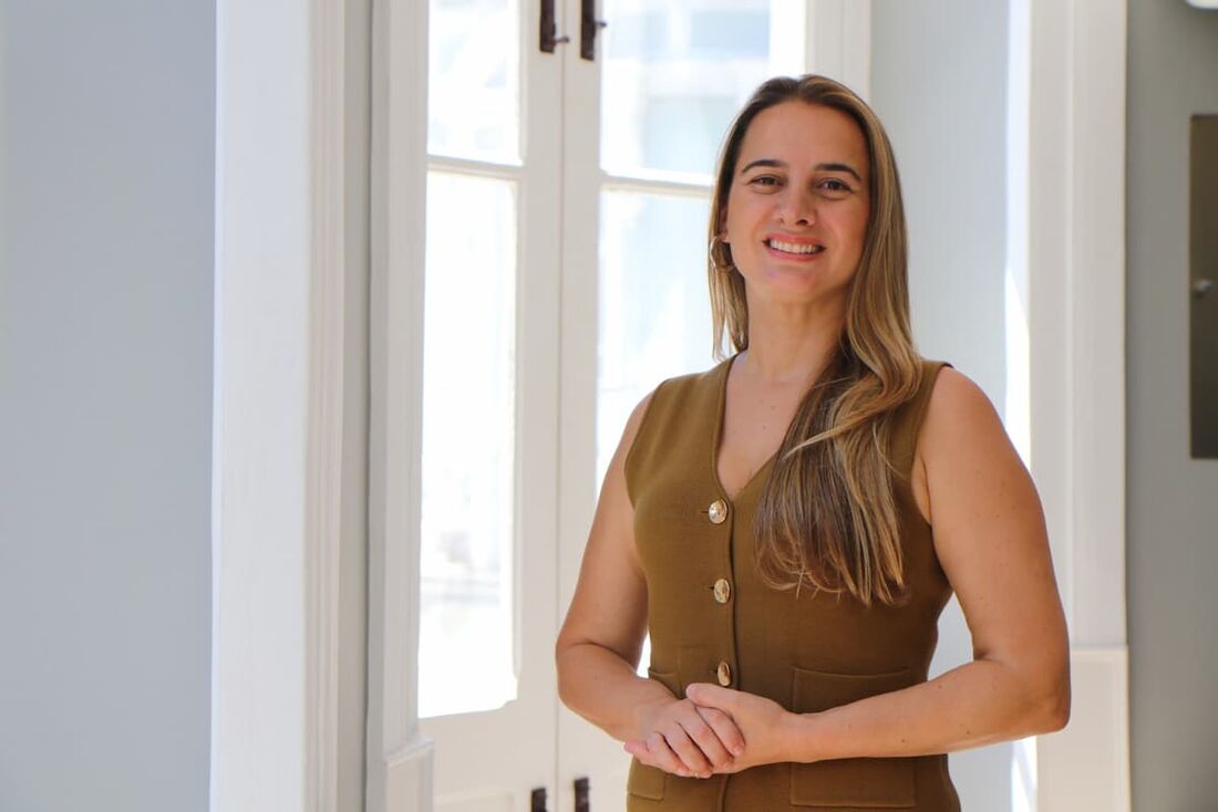 Marcella Balthar, confundadora do Movimento União BR, em visita à Folha de Pernambuco