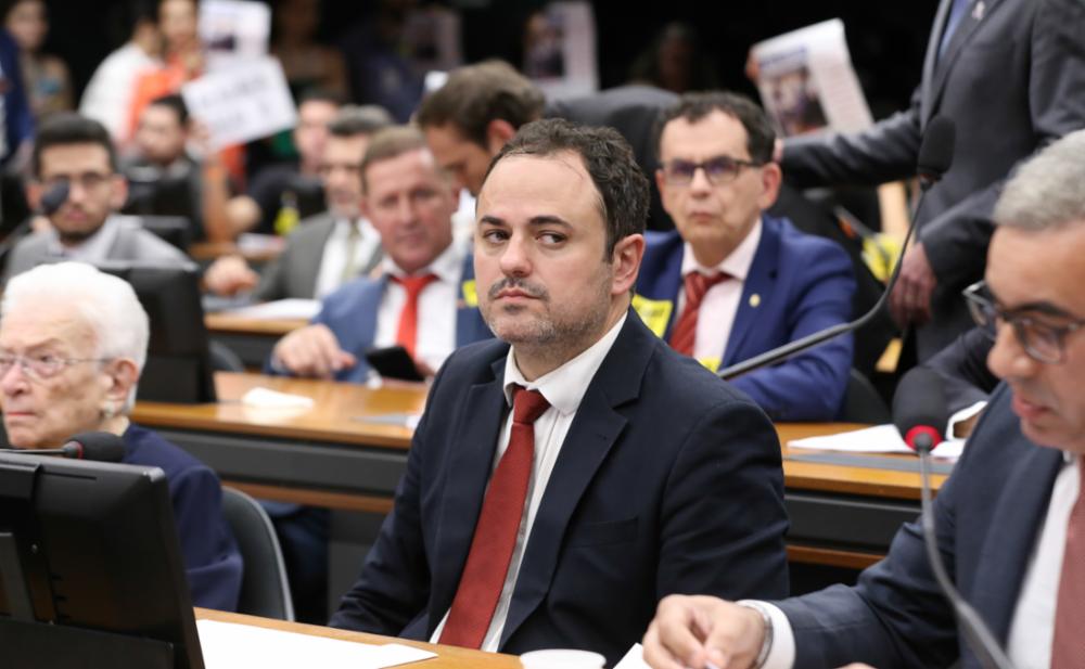 Glauber Braga, deputado federal cassado na Comissão de Ética, está fazendo greve de fome