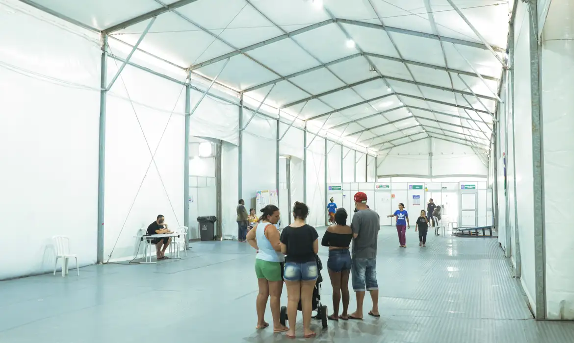 Moradores do RS seguem em abrigo