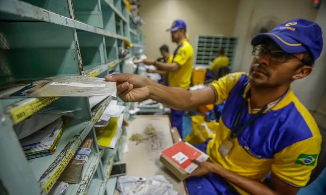 Os Correios homologaram nesta segunda-feira (14) o resultado final dos candidatos aprovados em seu último concurso público