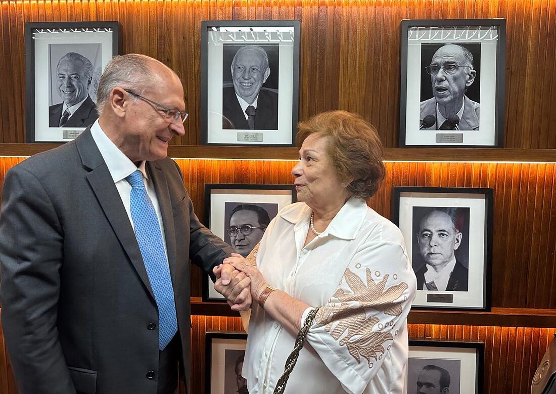 Anna Maria, viúva de Marco Maciel e o vice-presidente Geraldo Alckmin