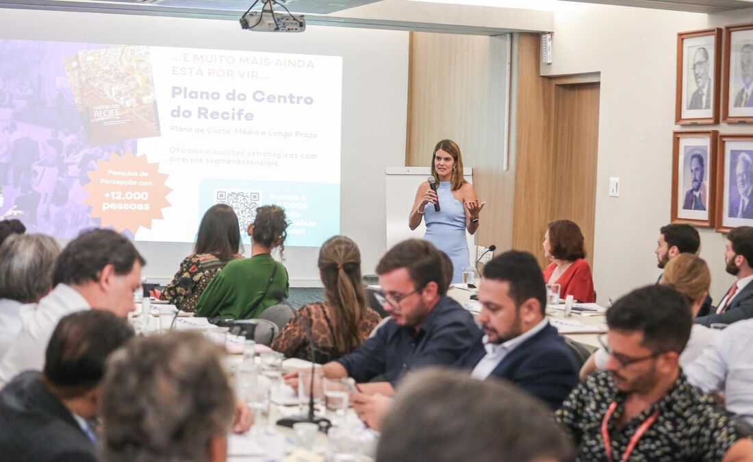 Na foto: Ana Paula Vilaça, chefe do Gabinete do Centro do Recife.