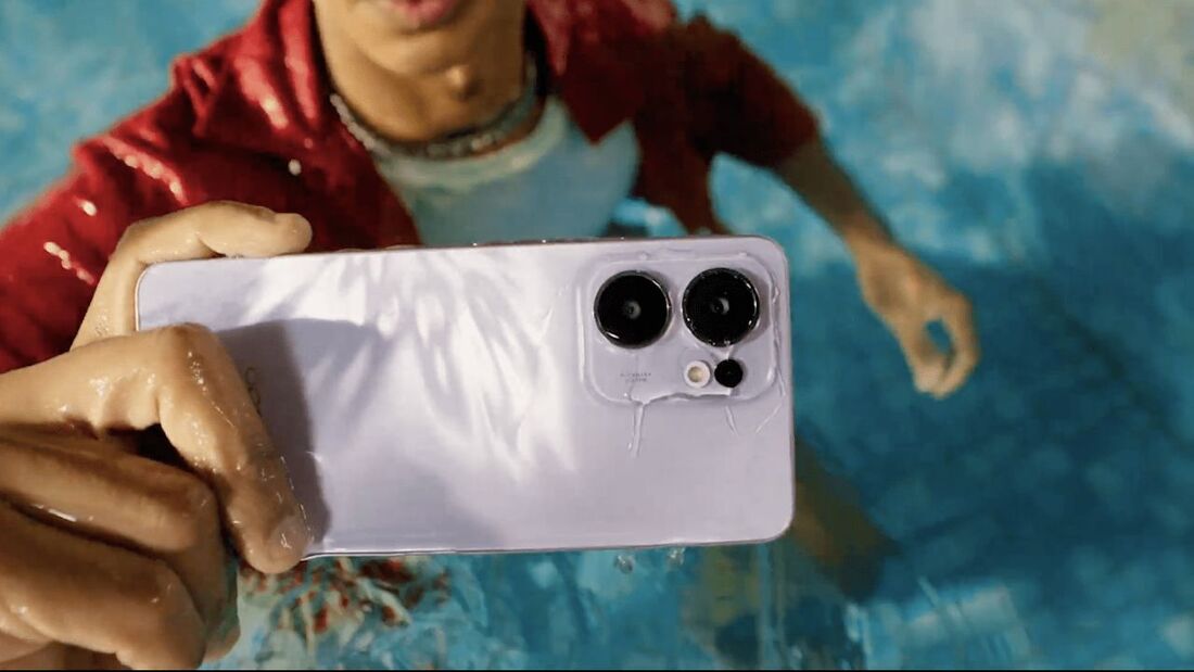 OPPO Reno 13 F se destaca como um dos modelos do mercado brasileiro com maior número de certificados