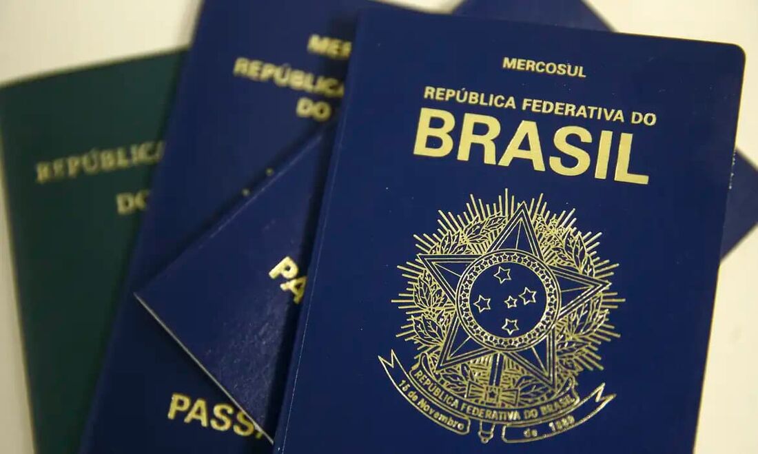 A Ordem Executiva 14168, exige que os departamentos federais reconheçam o gênero como um binário masculino-feminino imutável e proíbe a autoidentificação de gênero em documentos federais, como passaportes