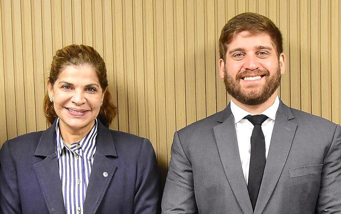 Líder do governo na Assembleia Legislativa, deputada Socorro Pimentel, e o indicado para administrar Fernando de Noronha, Virgílio Oliveira