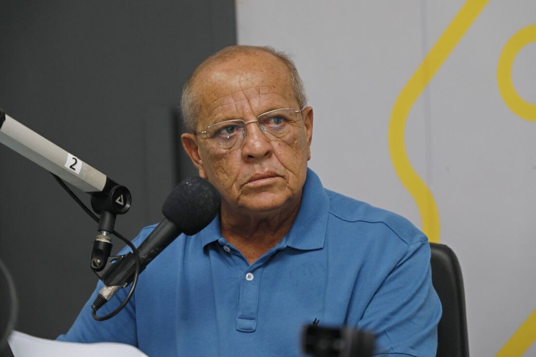 O candidato à Prefeitura de Goiana, Marcílio Régio, em entrevista à Rádio Folha FM