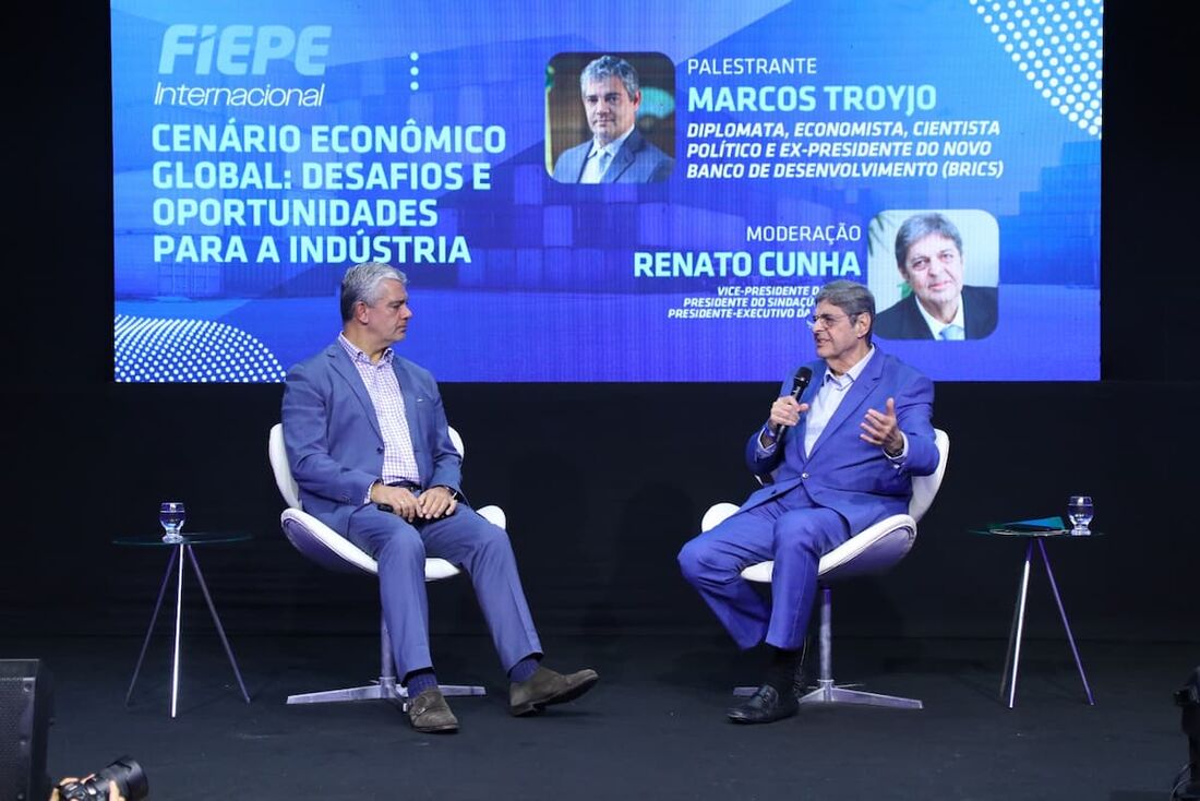 Evento destaca  importância de debater o cenário econômico global