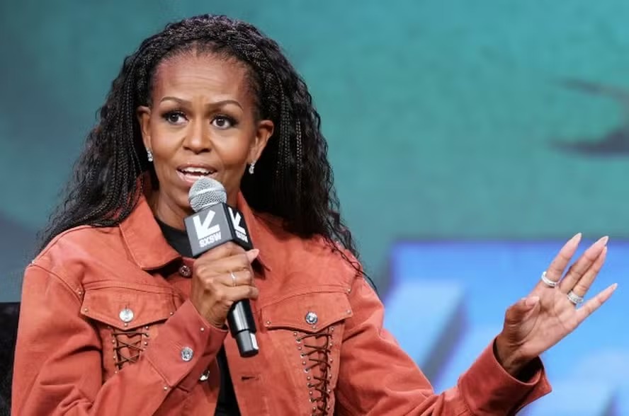 Michelle Obama fala pela primeira vez após rumores de separação de separação com Barack Obama 