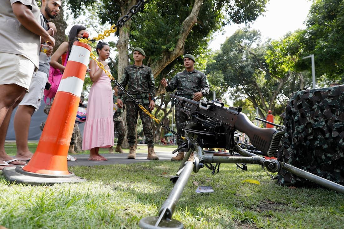 CMNE realiza exposição de material emprego militar no parque da Tamarineira