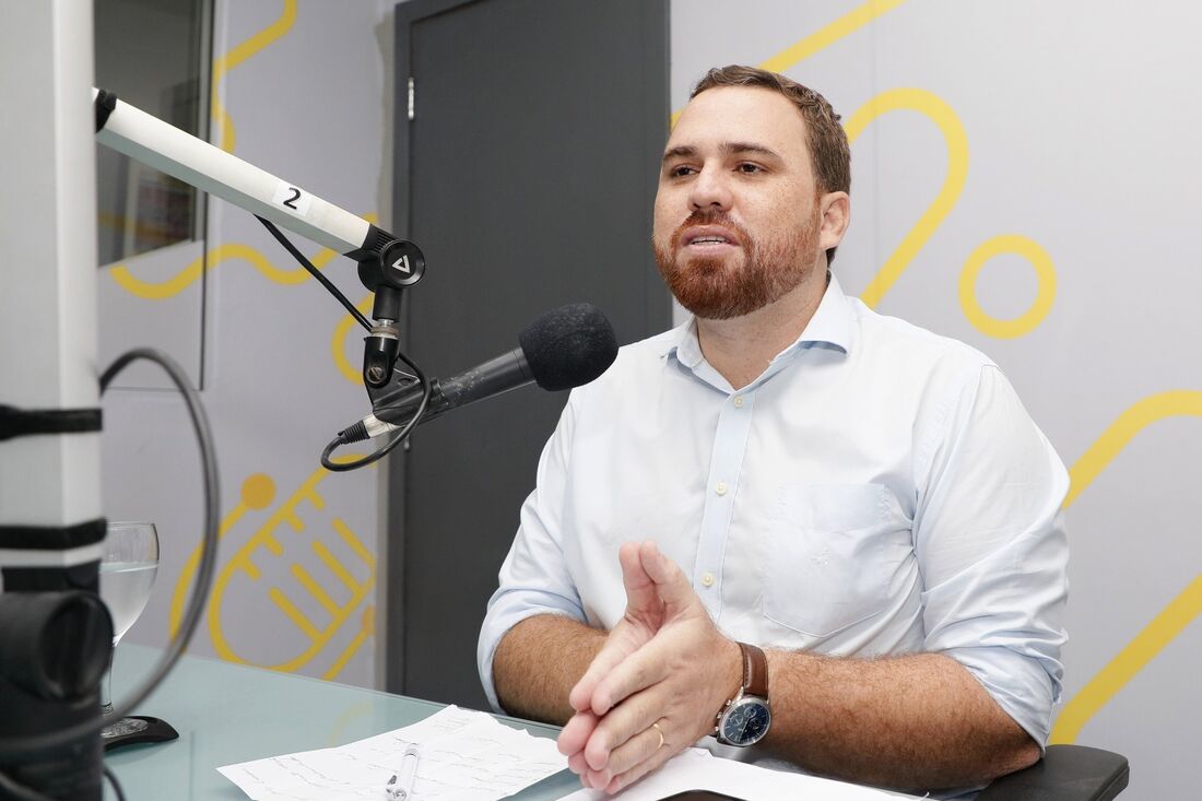 Tecio Teles, em entrevista à Rádio Folha FM 96,7