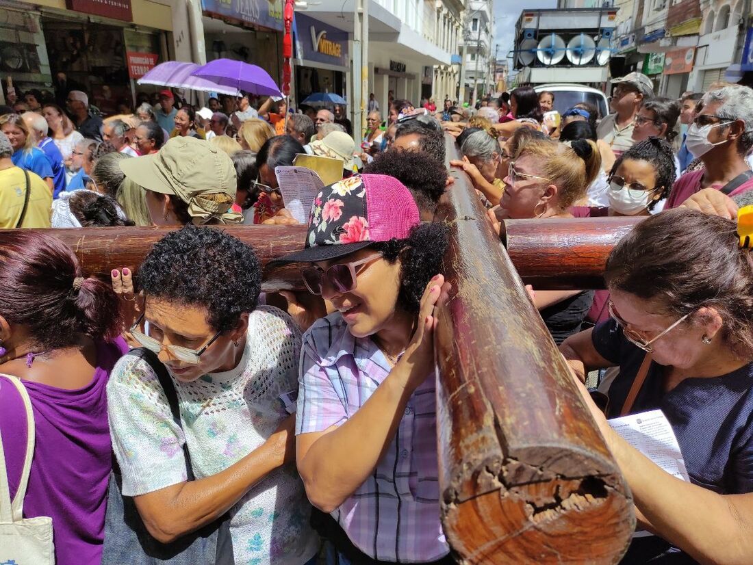Via Sacra da Fraternidade acontece no Pátio de São Pedro