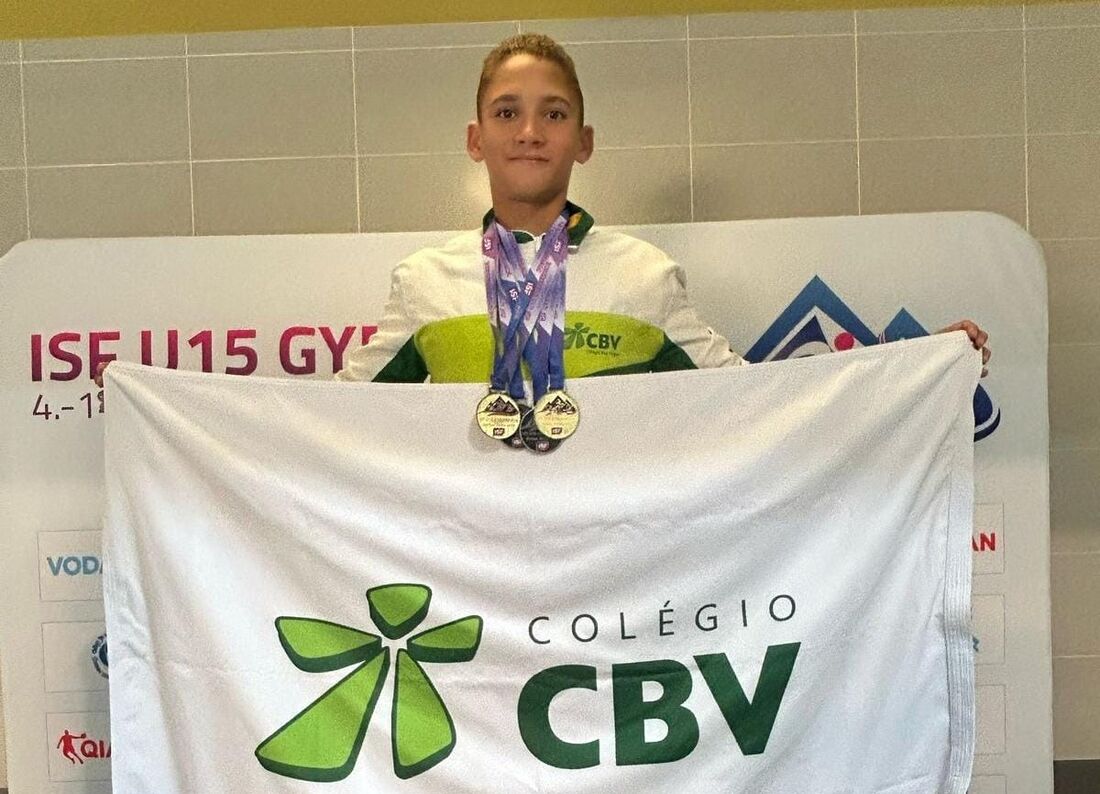 Leonardo dos Santos, de 14 anos, conquistou duas medalhas de ouro na Olimpíada Escolar Mundial