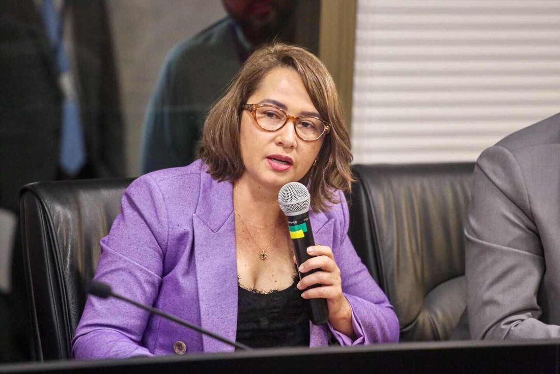 Deputada Débora Almeida (PSDB)