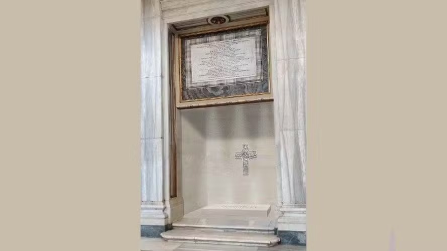 Imagem divulgada pelo Vaticano mostra projeto do túmulo em que Francisco será sepultado na Basílica Santa Maria Maior, em Roma