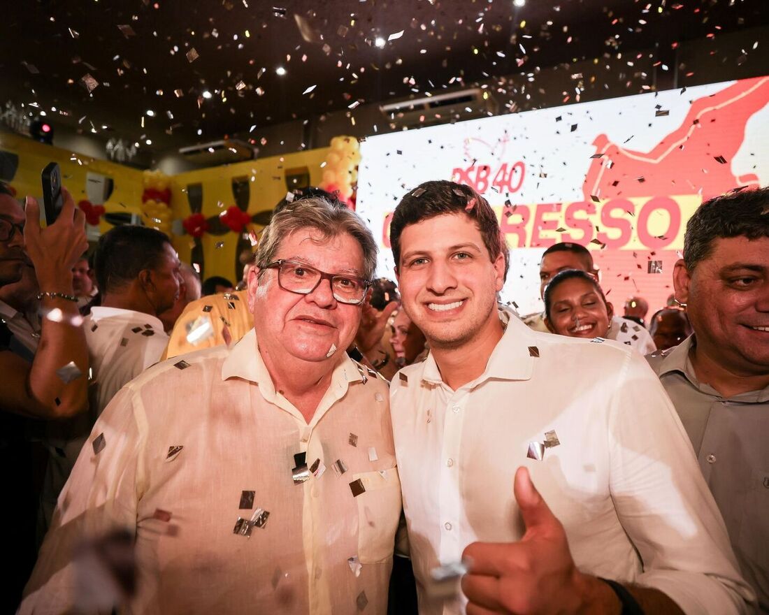 O prefeito do Recife, João Campos, e o governador da Paraíba, João Azevêdo, participaram do congresso estadual do PSB em João Pessoa.