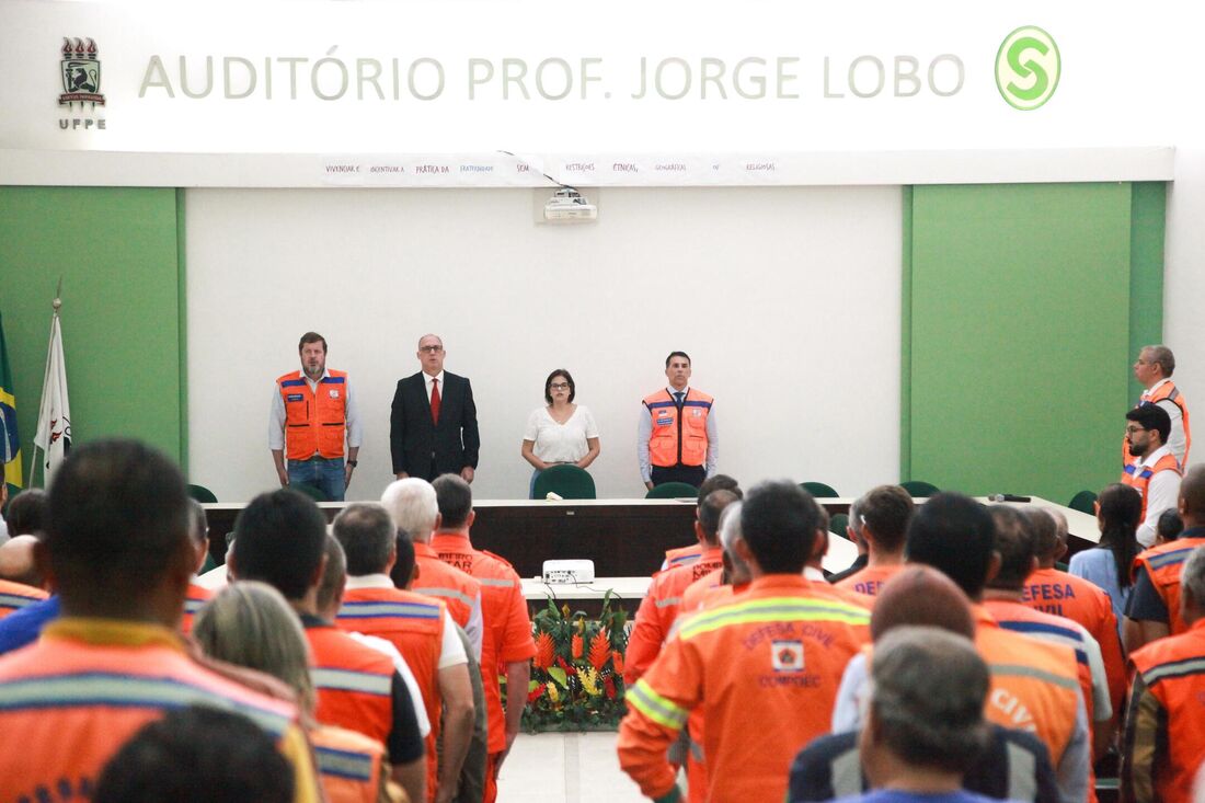 Reunião para definir as ações da Operação Inverno 2025