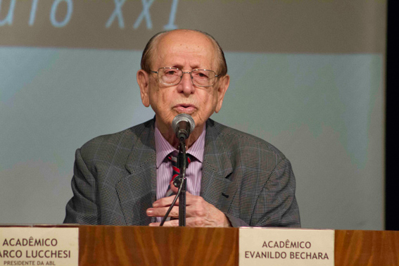 Evanildo Bechara, gramático e membro da Academia Brasileira de Letras (ABL)