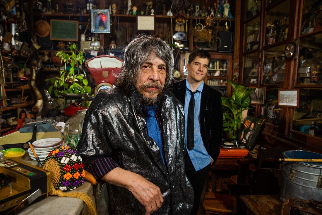 Benito Di Paula e o filho Rodrigo Vellozo se apresentam no Teatro Guararapes em agosto