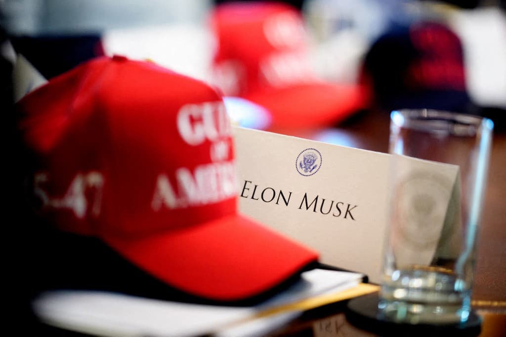 Nome do conselheiro sênior da Casa Branca, CEO da Tesla e da SpaceX, Elon Musk, em reunião na Casa Branca