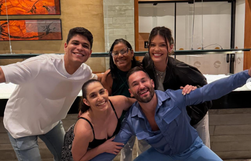 Os ex-participantes do BBB 25 Guilherme, Joselma, Vitória Strada, Diego e Daniele Hypólito