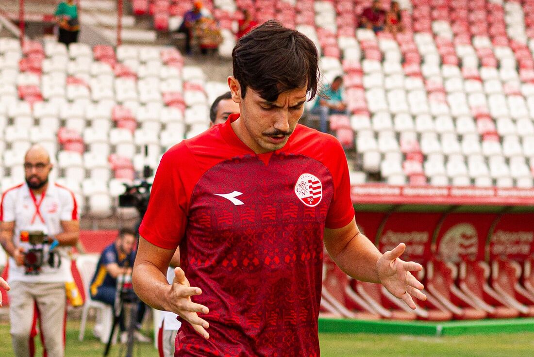 Marco Antônio, volante do Náutico