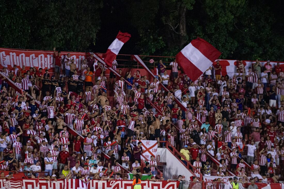 Torcida do Náutico, nos Aflitos