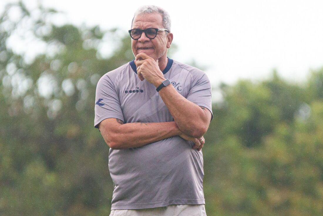 Hélio dos Anjos, técnico do Náutico